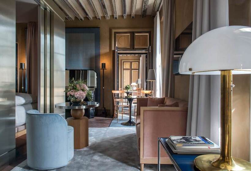 Hotel Cour Des Vosges   Evok Collection