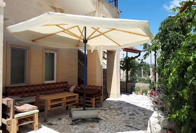 هتل Di̇ri̇li̇ş Banarya Pansi̇yon