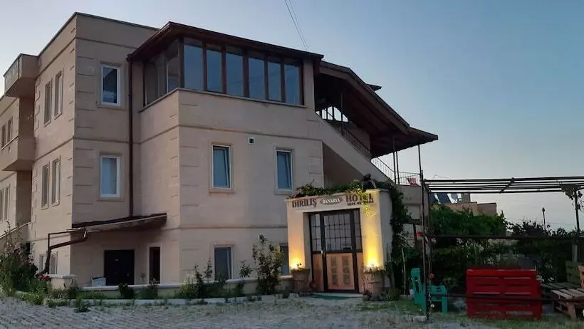 هتل Di̇ri̇li̇ş Banarya Pansi̇yon