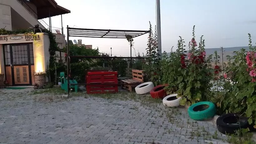 هتل Di̇ri̇li̇ş Banarya Pansi̇yon