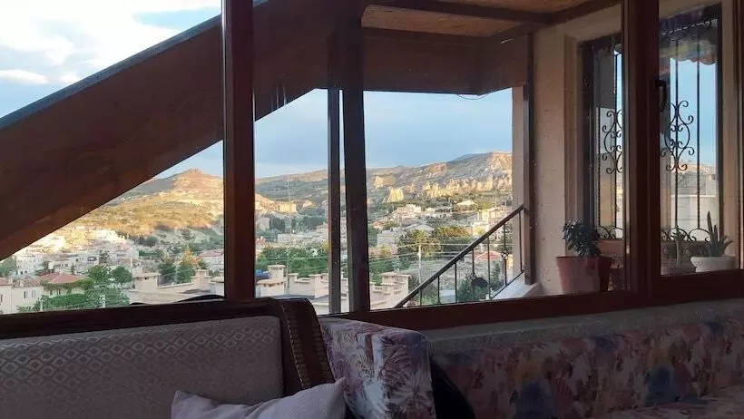 هتل Di̇ri̇li̇ş Banarya Pansi̇yon