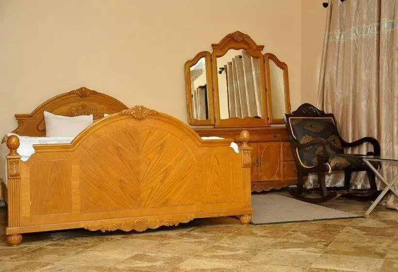 هتل Dorabo Tourist