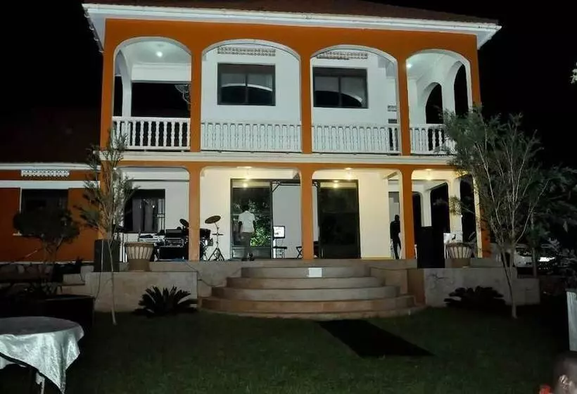 هتل Dorabo Tourist