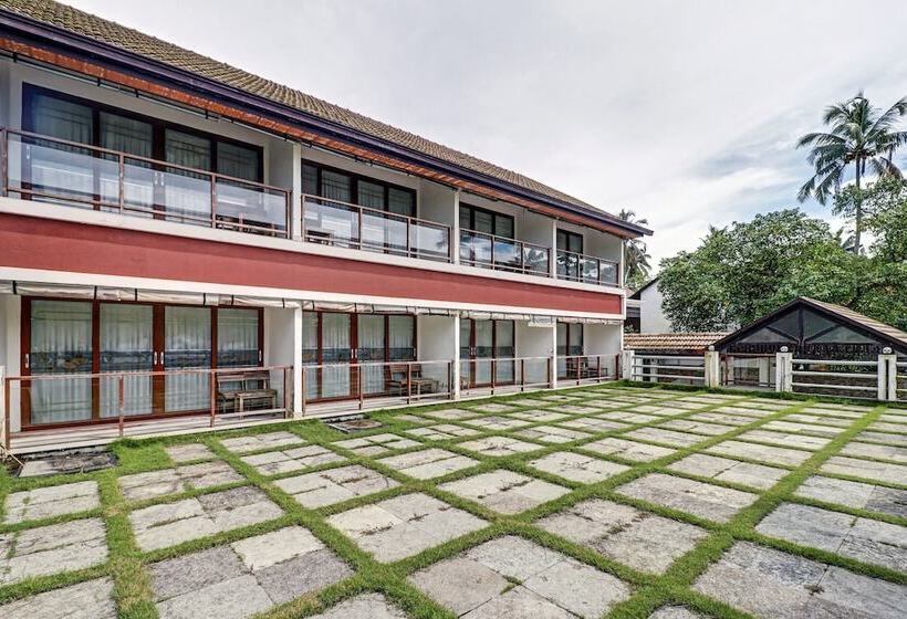 ホテル Townhouse Oak Edassery S Sealine Villa Stay