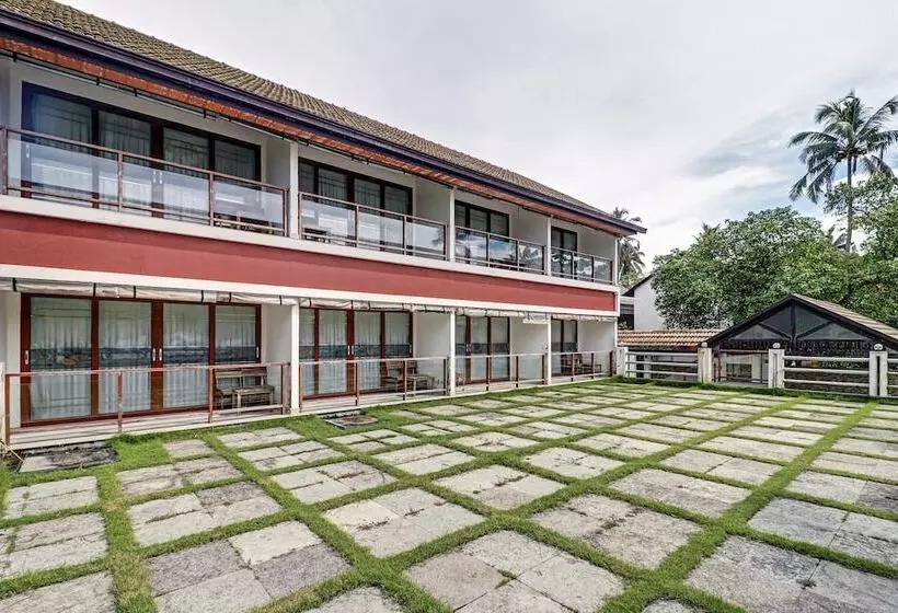 ホテル Townhouse Oak Edassery S Sealine Villa Stay