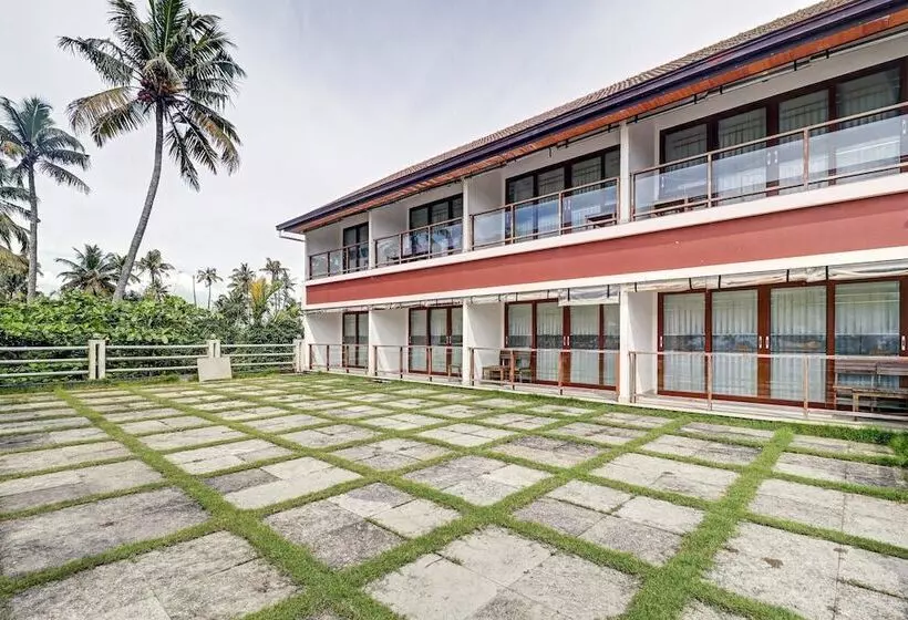 ホテル Townhouse Oak Edassery S Sealine Villa Stay