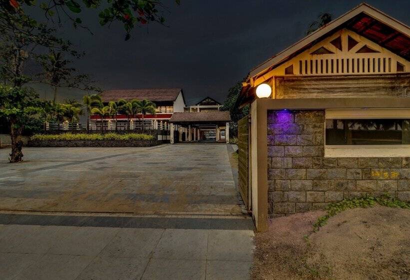 ホテル Townhouse Oak Edassery S Sealine Villa Stay