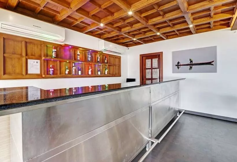 ホテル Townhouse Oak Edassery S Sealine Villa Stay