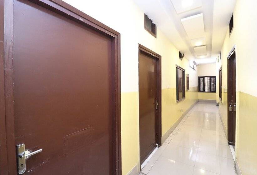 בית מלון כפרי Sabina International