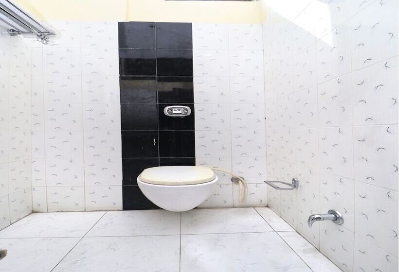 בית מלון כפרי Sabina International