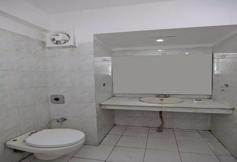 Hotelli The City Heart By Oyo Rooms