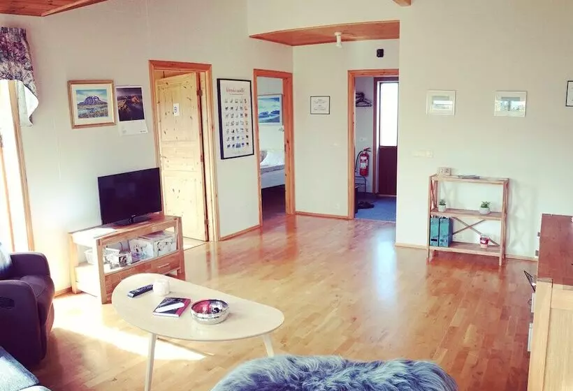 پانسیون Hólmavað Guesthouse