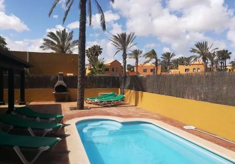 Retkeilymaja Ohana Guest House