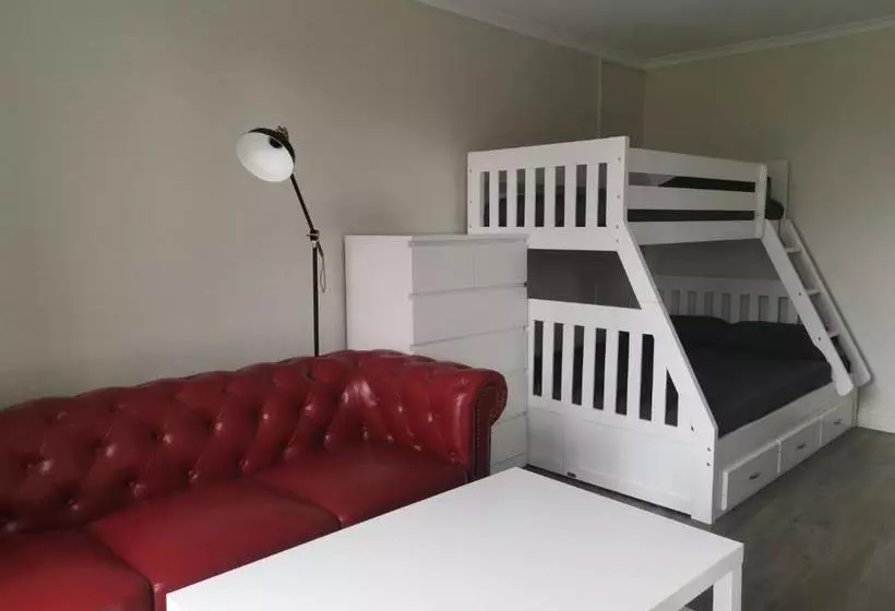 ユースホステル Rooftop Travellers Lodge