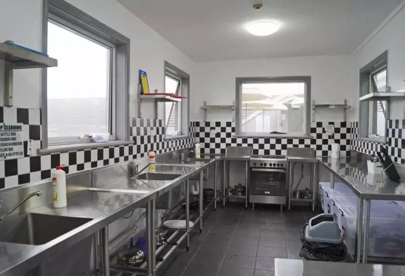 ユースホステル Rooftop Travellers Lodge