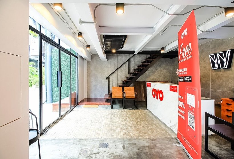 هتل J2n Hostel By Oyo Rooms