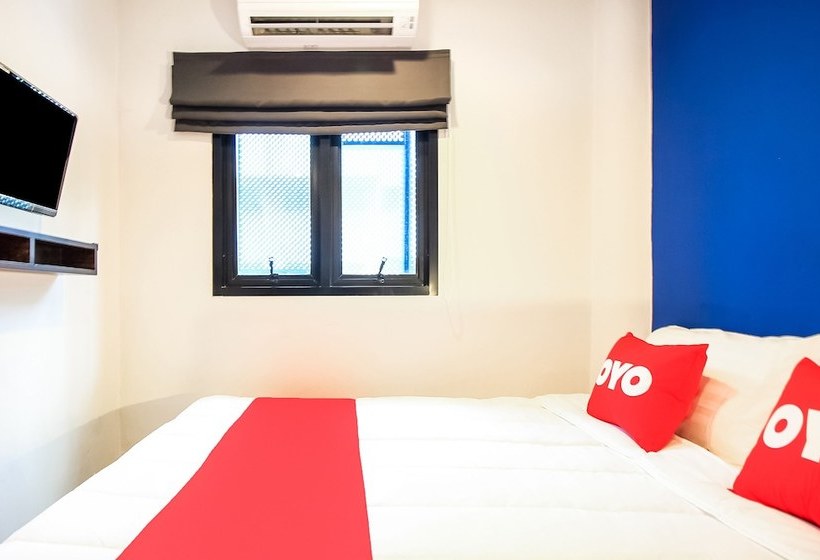 هتل J2n Hostel By Oyo Rooms