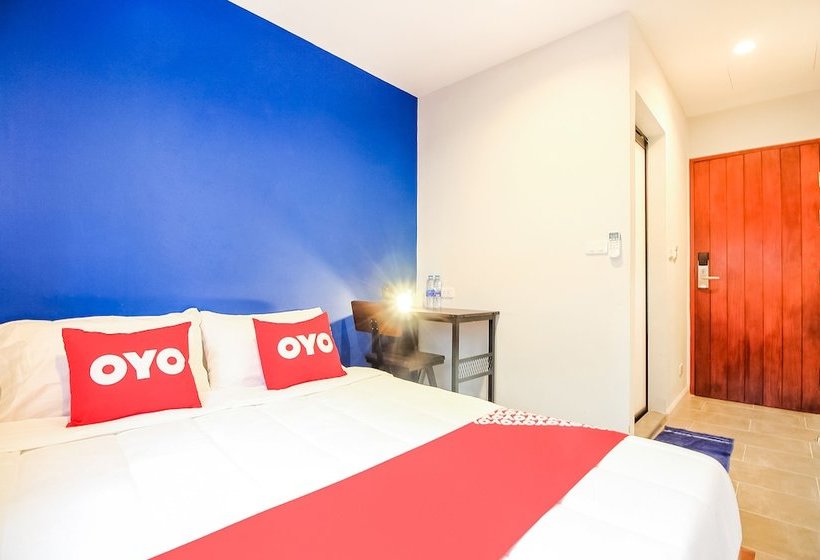 هتل J2n Hostel By Oyo Rooms