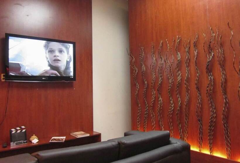 Hotel Onkel Inn Airport Sleepbox