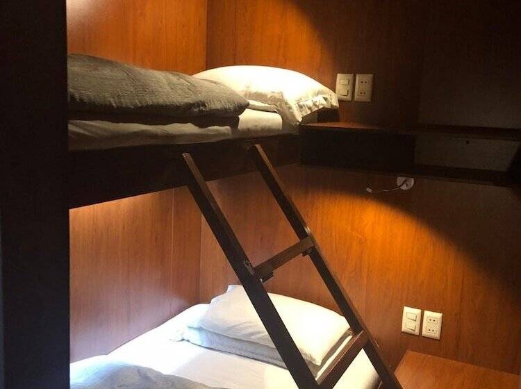 Hotel Onkel Inn Airport Sleepbox