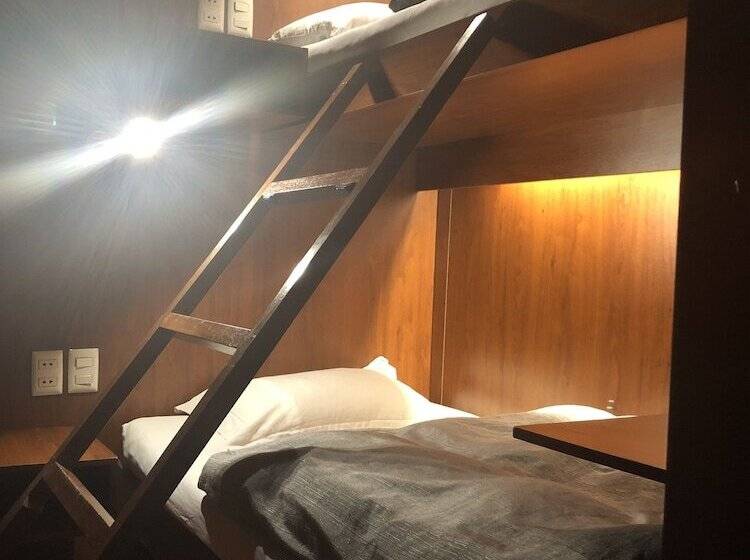 Hotel Onkel Inn Airport Sleepbox