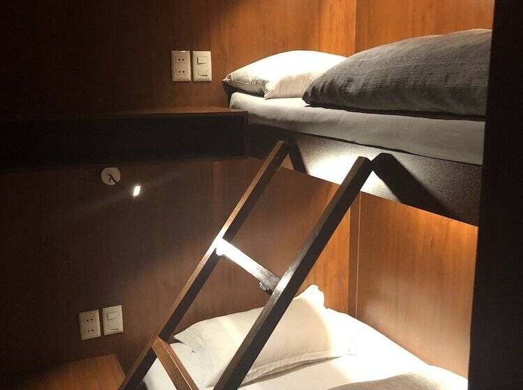 Hotel Onkel Inn Airport Sleepbox