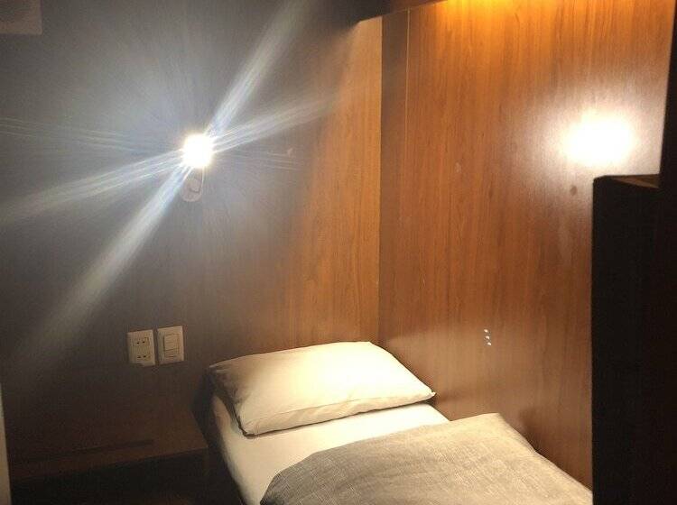 Hotel Onkel Inn Airport Sleepbox