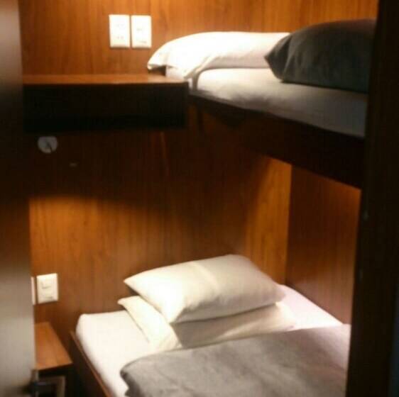 Hotel Onkel Inn Airport Sleepbox