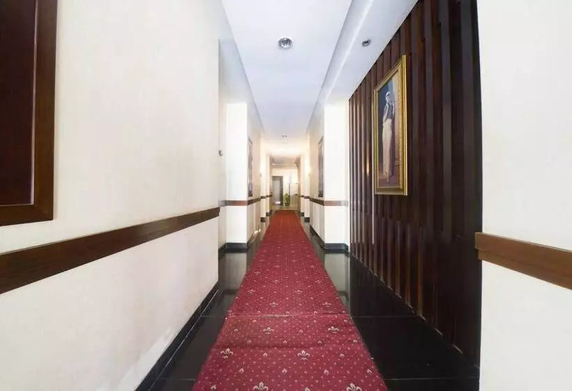 ホテル Reddoorz Plus Near Universitas Negeri Makassar 2