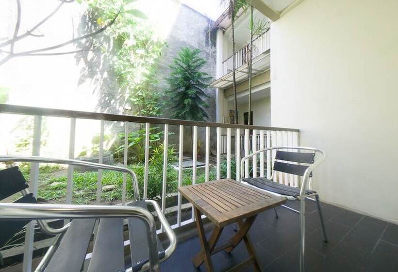 בית מלון כפרי Reddoorz Plus Near Universitas Negeri Makassar 2