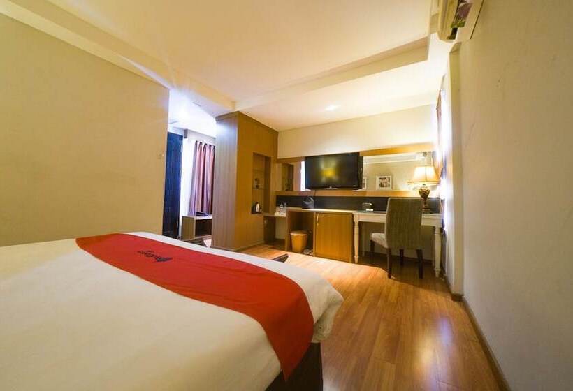 בית מלון כפרי Reddoorz Plus Near Universitas Negeri Makassar 2