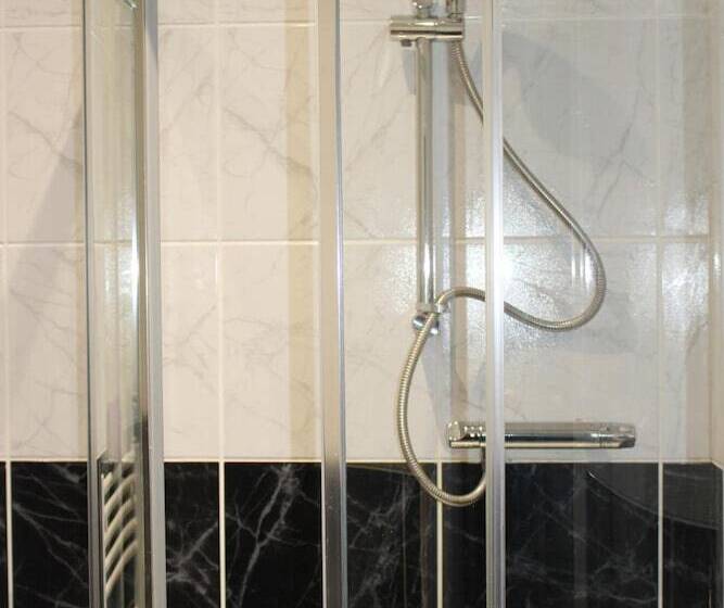 بنسيون Park Lane Heights