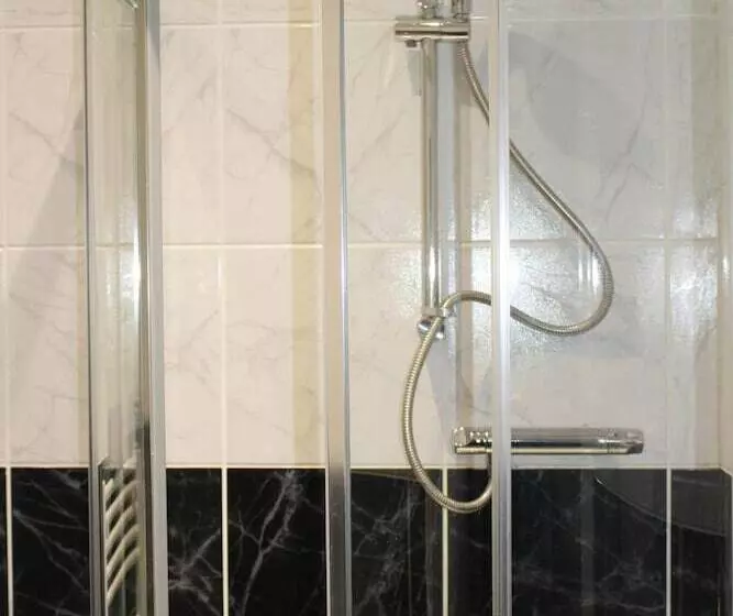 Majatalo Park Lane Heights