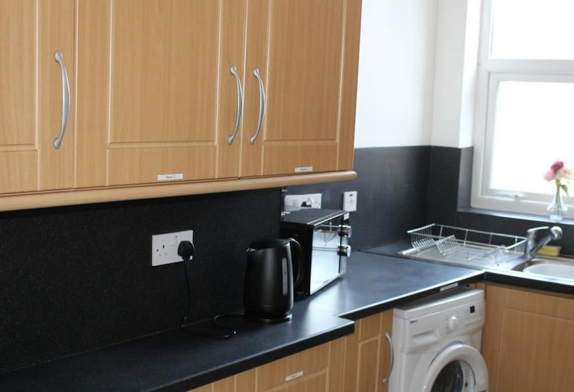 بنسيون Park Lane Heights