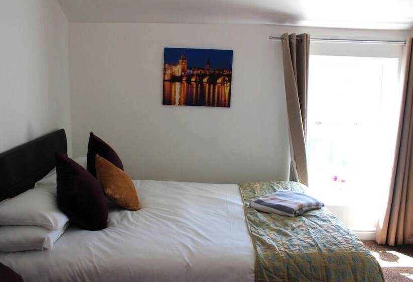 بنسيون Park Lane Heights