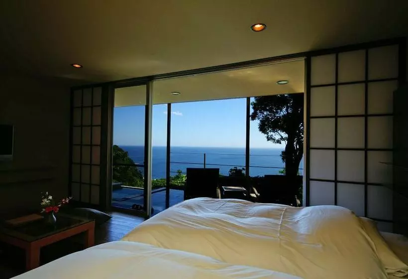 Ryokan Gensen To Hanare No Oyado Tsuki