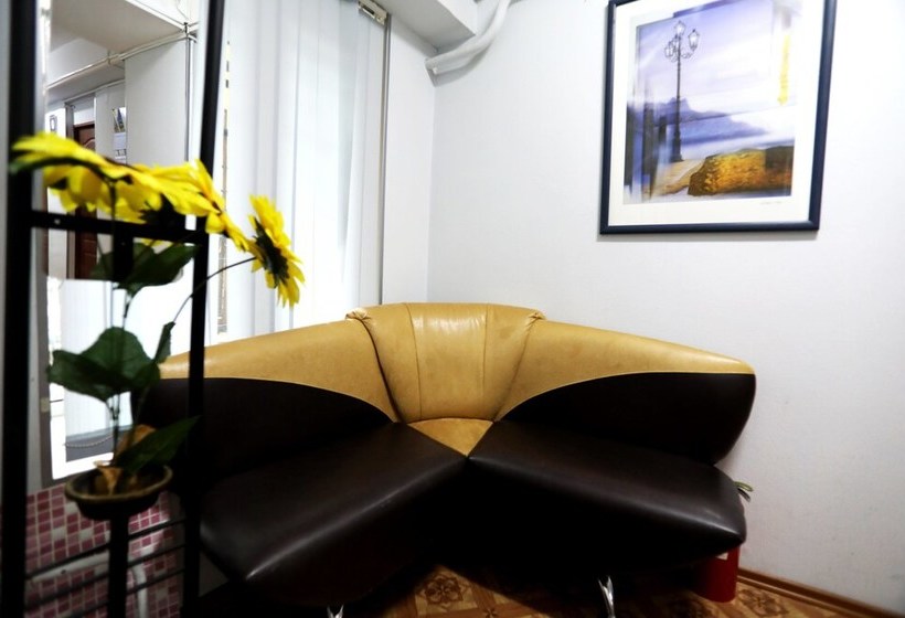 U Krasnogo Mosta  Hostel