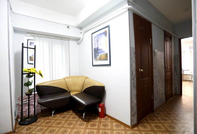 U Krasnogo Mosta  Hostel