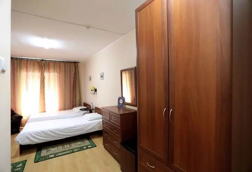 U Krasnogo Mosta  Hostel