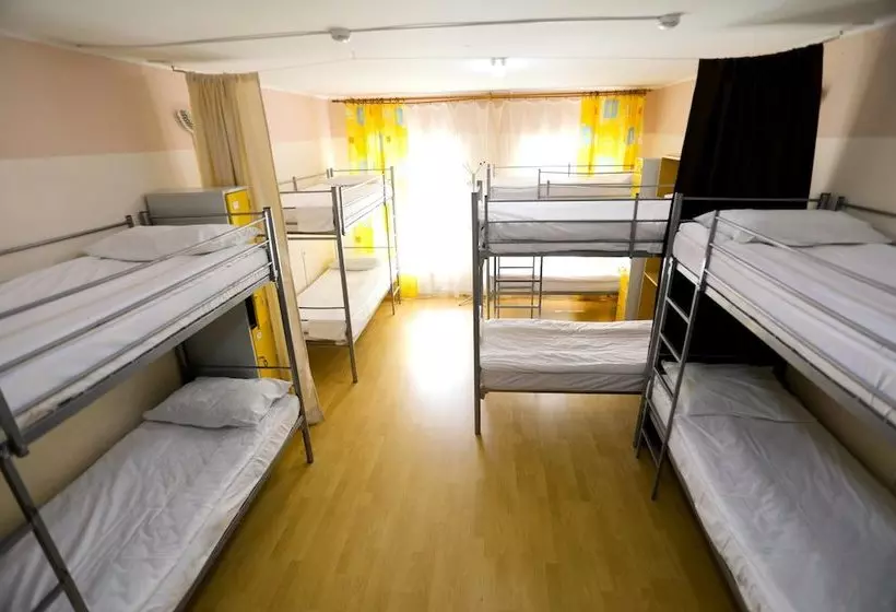 U Krasnogo Mosta  Hostel