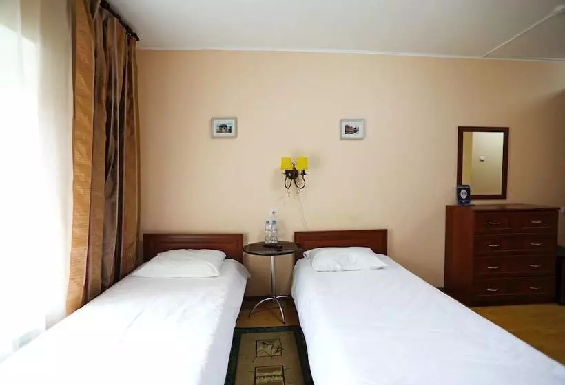 U Krasnogo Mosta  Hostel