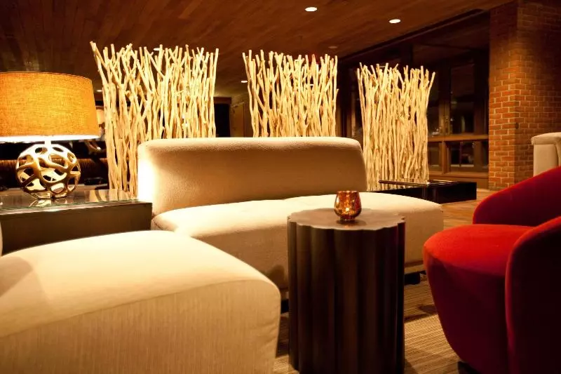 Chubb Hotel & Conference Center