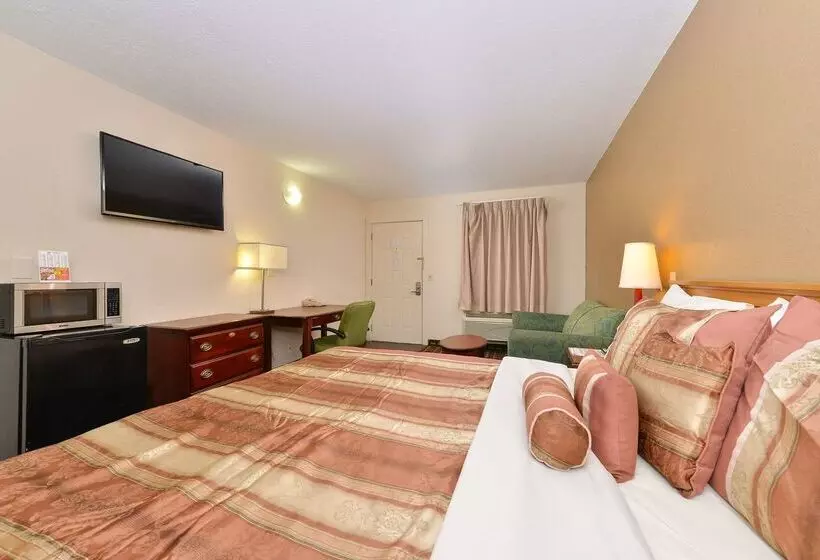 Отель Americas Best Value Inn Near Downtown Nashville