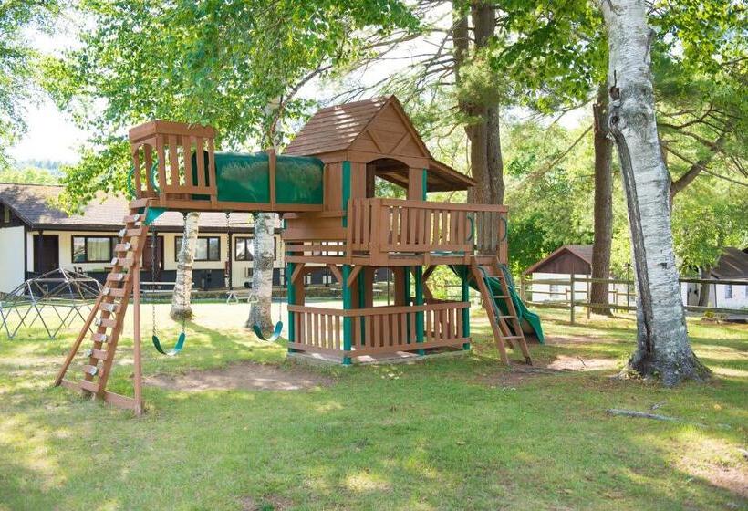 Отель Bayside Resort, Lake George Ny