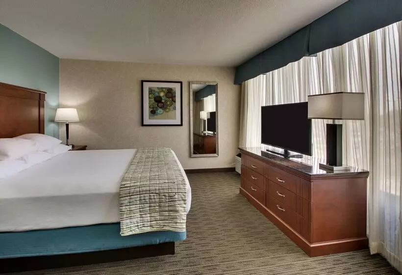 هتل Drury Inn & Suites Cape Girardeau