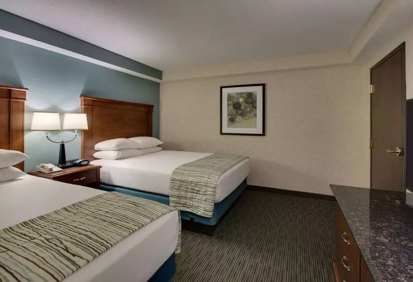 هتل Drury Inn & Suites Cape Girardeau