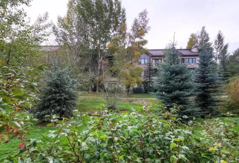 Отель Dulany At The Gondola By Steamboat Resorts