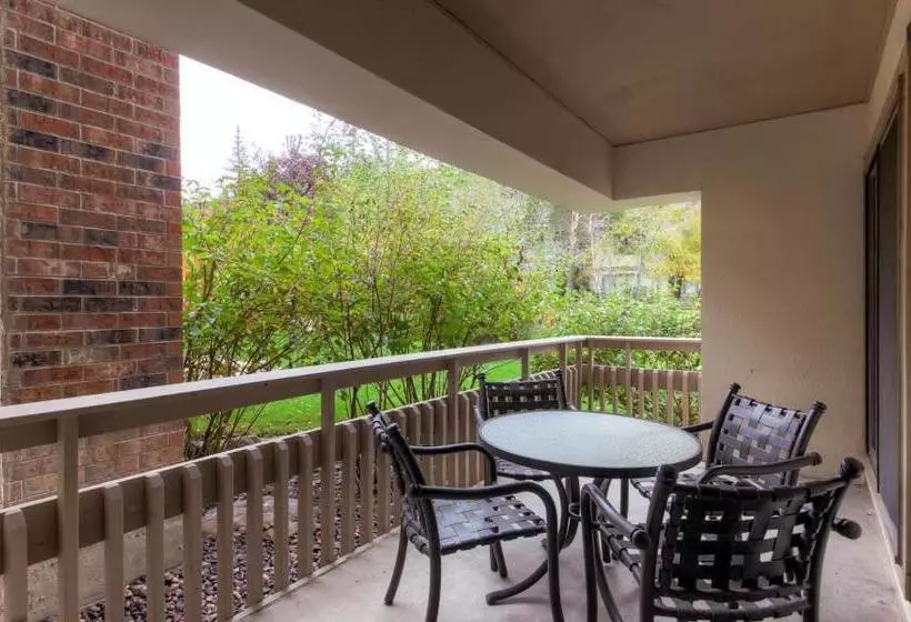 Отель Dulany At The Gondola By Steamboat Resorts