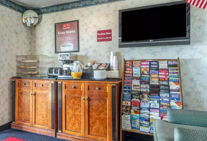 فندق Econo Lodge Castro Valley I580