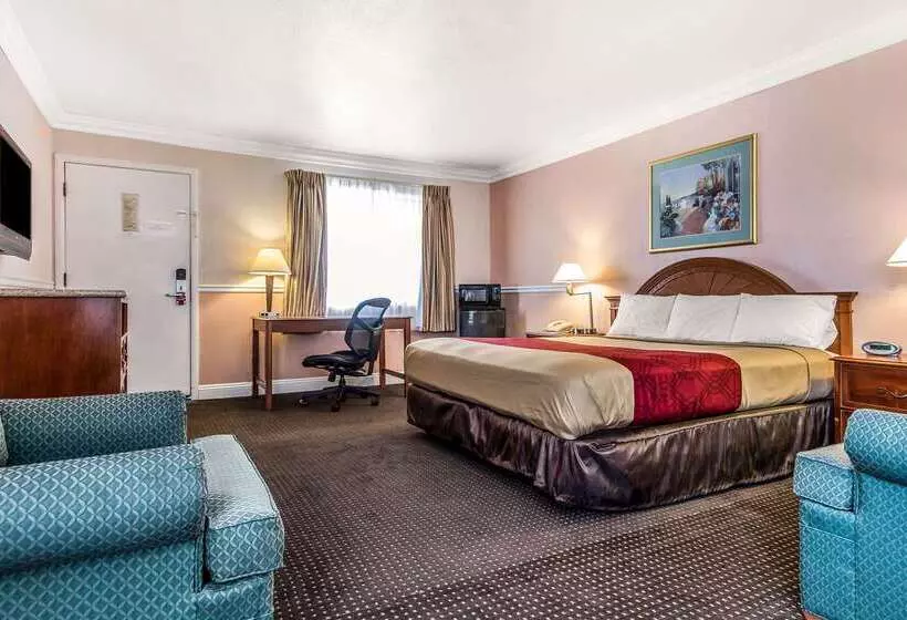 فندق Econo Lodge Castro Valley I580